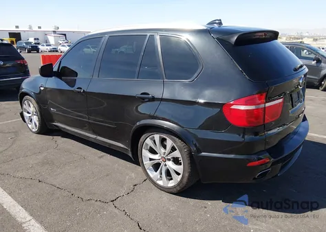 2010 BMW X5 xDrive48I z USA, uszkodzony, nr VIN 5UXFE8C58AL311935